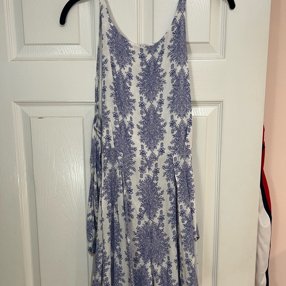 Elegant White and Blue Patterned Jumpsuit